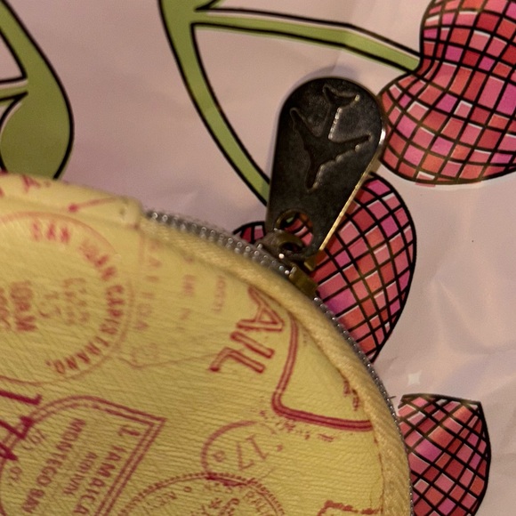 Ipsy Passport Stamp May 2018 Travel Cosmetic Make-Up Bag - Picture 2 of 5